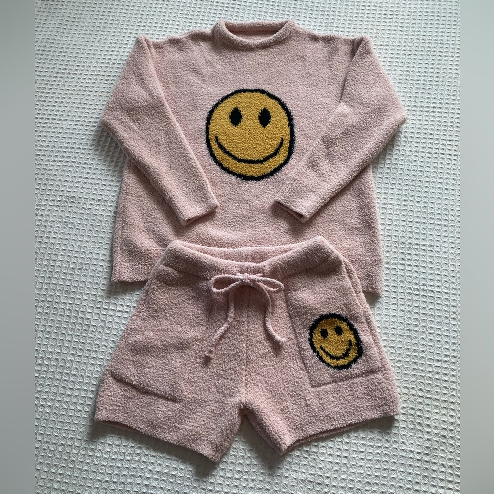ComfyLuxe High End Hippie Smiley Face Microfiber Polyester 2 Piece Pajama Set
